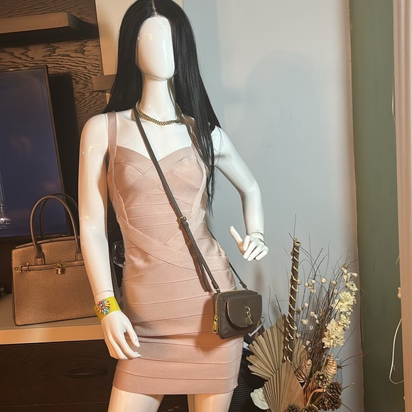 Rose Champagne colored bondage dress - Picture 6 of 10